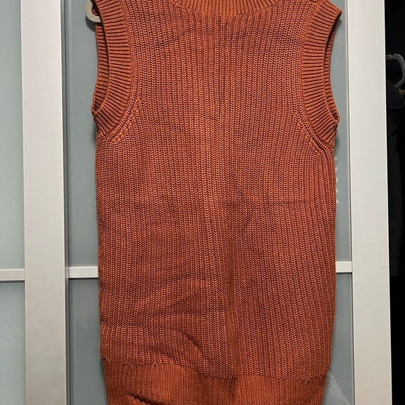 Abercrombie Sweater Vest/Dress in rust colour size small - Picture 2 of 3